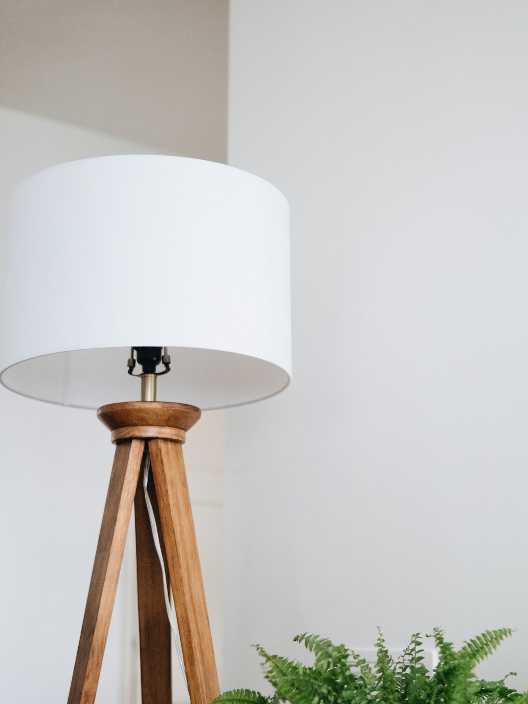 Ceramic Base Table Lamp