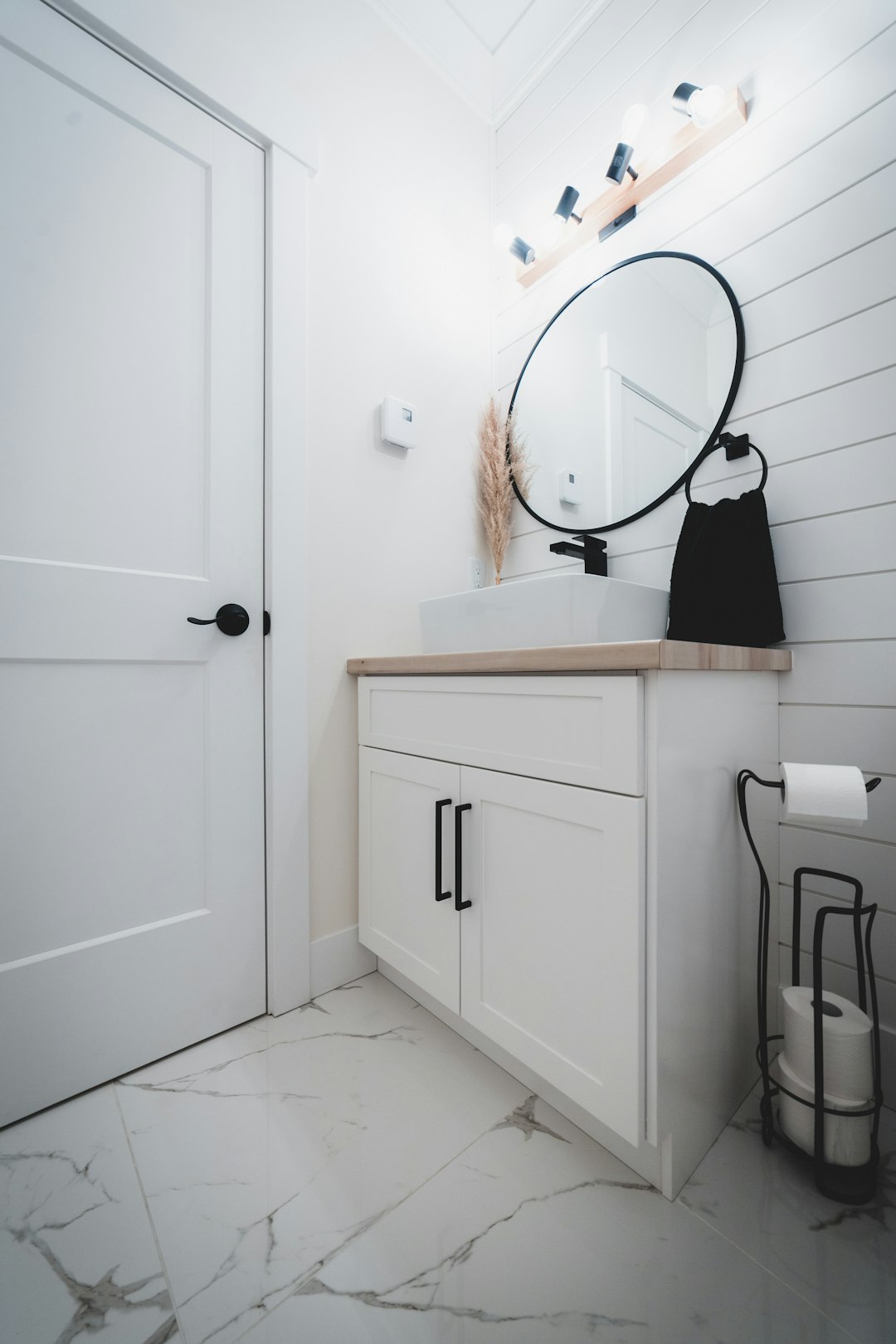 Corner Storage Cabinet — detail