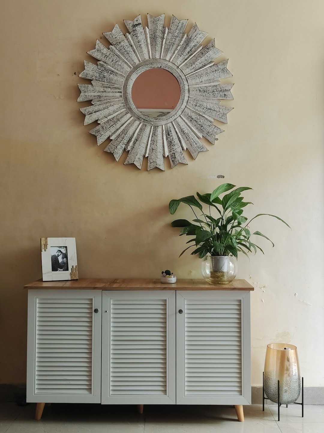 Fluted Door Sideboard — detail