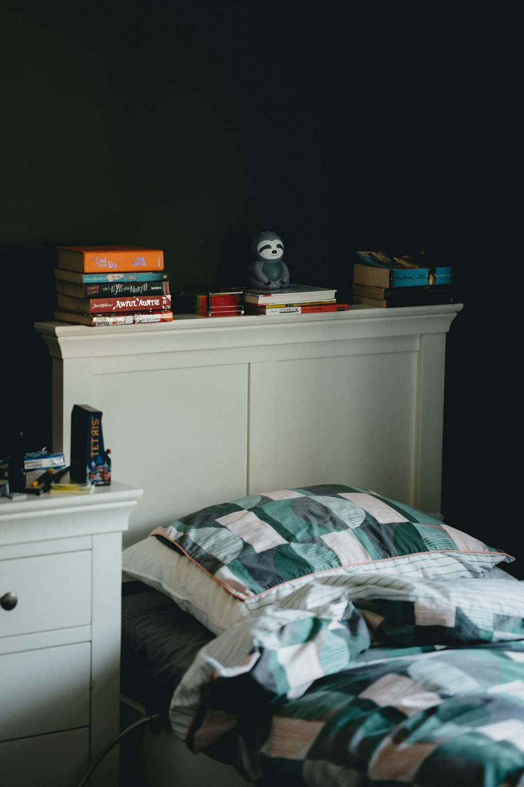 Toddler Platform Bed — detail