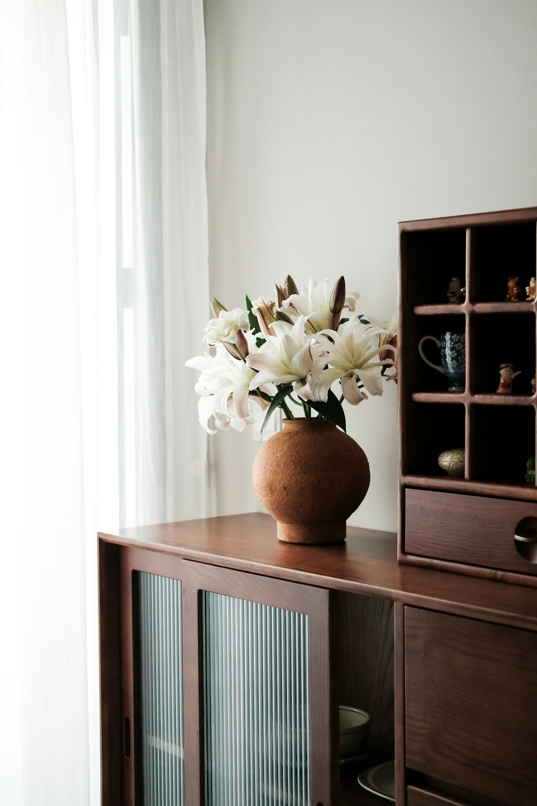 Walnut Slim Sideboard — detail